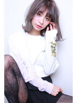 デイジー(Daisy) シアーシルバーボブ