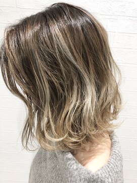 レーヴ(Reve) グラデーション×ホワイトグレージュ×ボブ【レーヴ】