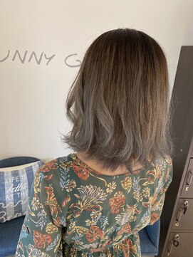 サニーグレイス シエリー(SUNNY GRACE × Cherie) グラデーション ホワイティーアッシュ