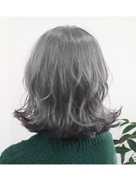 ヘアーアンドメイク アフロディーテ(APHRODITE) 西欧風シルバーグレー♪