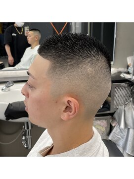 ザ フェイダーズ(The Faderz) スキンフェードクロップバズカットイージーパーマメンズカット