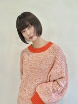 マチルダボブ暗めグレージュフルバングミニボブ