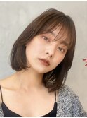顔周りレイヤーカットグレージュカラーくびれボブベージュカラー