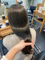 エムプラス 二子玉川(Mplus)&nbsp;●イルミナカラーでオリーブグレージュ●Mplus二子玉川 鎌田