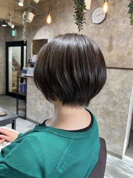 ネイビー(NAVY) 大人女性くびれショート