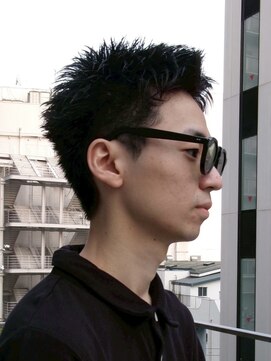 ノイ(noi) センターパートニュアンスパーマ刈り上げツーブロックメンズヘア