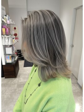 アヴァンス 京橋店(AVANCE) 着物ヘア/ダークアッシュ/ミディアムレイヤーカット/京橋