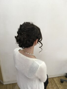 ヘアーメイク タムタム(HAIR MAKE TAMTAM) 編み込みシニオン