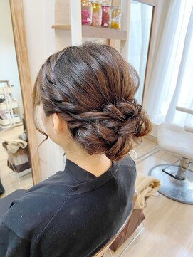 ロカット サロン(Roquat Salon) お呼ばれアップアレンジ【ヘアアレンジ　立川/立川南/八王子】