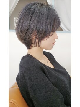 アイル(I'll) 【Hair Make I`ll 奈良】 ネイビーグレーショート