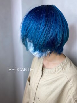 ラトリエ ブロカント 立川北口店(L'atelier BROCANTE) blue 青 ネイビー 寒色  wカラー ショートボブ トレニージョ