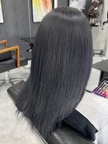 ディティール(Detail)&nbsp;暗くても透明感がある×ブルーグレー