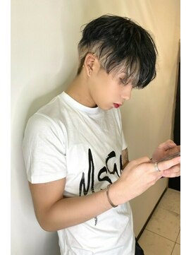 リア 大阪梅田(Ria) ～韓国インナーカラーシルバー～【Ria 大阪 梅田】