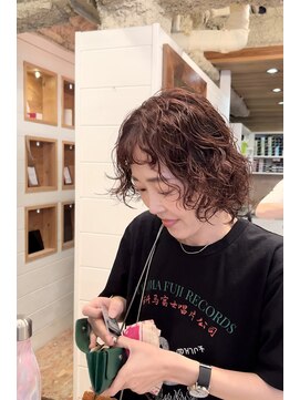 ラレイ ハラジュク(Lalei harajuku) 【ささき】オレンジカラー/スパイラルパーマ/レイヤーボブ