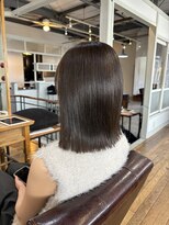 リズム(Lism) オリーブカラーで透明感