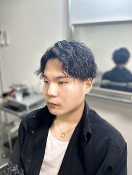 ルカル(Rukar) 縦落ちツイスパ　ツーブロック　刈り上げ