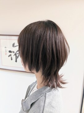 ソル 千葉(Sol) 大人ショートウルフヘア♪くびれミディアムウルフレイヤー