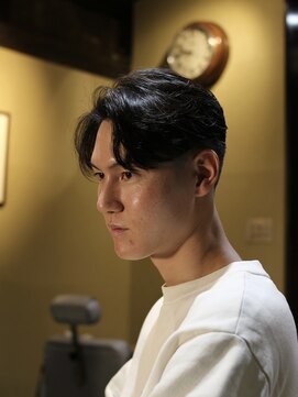 コング(KONG) センターパート テーパーフェード