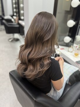 ブロンド(Blonde) アッシュミルクティー