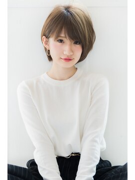 リル 8F 銀座(Rire) 【Rire-リル銀座-】小顔効果☆耳かけショート