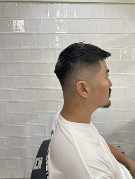 メリケンバーバーショップ フクオカ(MERICAN BARBERSHOP FUK) オトナフェード