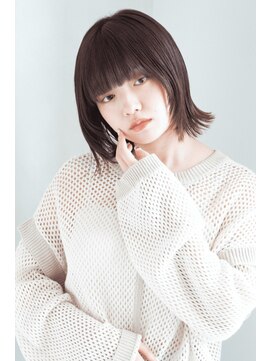 クロエ 新宿(Cloe) 外ハネ顔まわりレイヤーウルフ