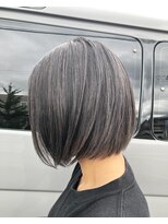 コレットヘア(Colette hair) グレーハイライトボブ