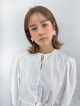 シュリット(schritt) 薄め前髪外ハネミディアムボブブリーチなしベージュ渋谷mutsuki