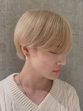 モニカ(MONIQA) ペールベージュ