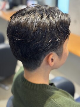 バルバオ サロンドベレーザ 大須(BALBAO salon de belleza) センターパート×ウェーブパーマ