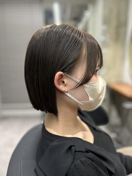 イルダバイグラッシー センター北(iluda by glassi) マットベージュ×ぱつっとボブ《高倉》