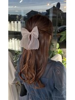 アリカ(arika)&nbsp;ハーフアップ(@arika_moe)