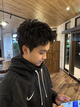 スパイキーパーマ短髪パーマ