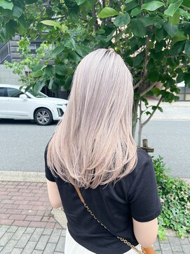 リノ(RLINO) ホワイトブロンド【名古屋/栄】レイヤーカット/ブリーチ/