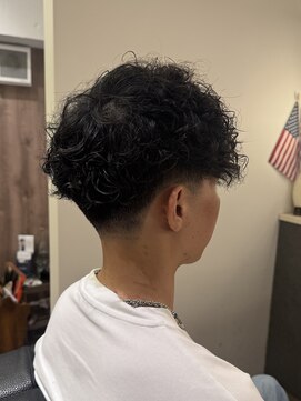 リリーコナー 武蔵小杉(LilyConnor) スペインカール/メンズ/眉毛/パーマ/武蔵小杉