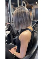 ヘア フラッグ 西葛西店(hair flag)&nbsp;切りっぱなしボブ×バレイヤージュでこなれ感のあるスタイルに