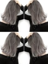 トルネード(TORNADO)&nbsp;外国人風ボブ ハイライトグラデーション グレージュ　外ハネ