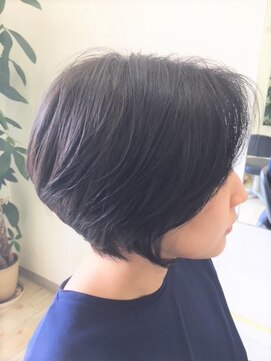 ヴァニラ(Vanilla) ショート＃シルエット＃グラデーション