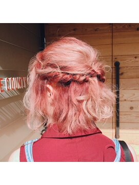 オレンジ カウンティ(ORANGE COUNTY) ピンクグラデーションカラーきりっぱなしボブ
