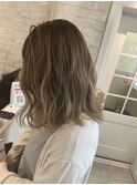 ベージュバレイヤージュスタイル