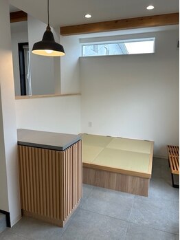 シキ(SIKI)の写真/お子様同伴可なので忙しいママさんにもオススメ☆忙しい朝も簡単にスタイリングできるヘアをご提案します!