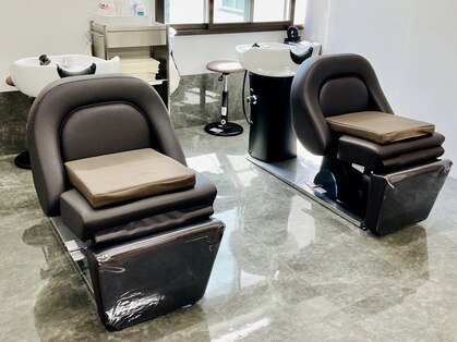 ヨシトモ(YOSHITOMO)の写真