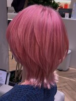 ハイライトピンクふんわりボブウルフ