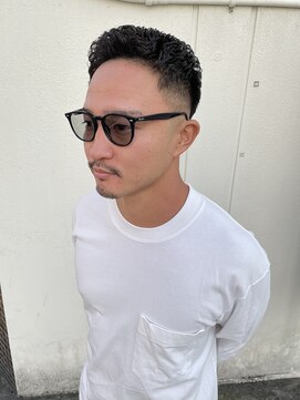 ヌーク(neuk) 濡れパン/アイロンパーマ/スキンフェード