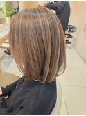 大人デザイン　白髪ぼかしハイライト　ブリーチカラー