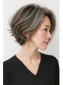 ショートカット・レイヤーカット×白髪ぼかし