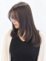 リア(Li'a by neolive)&nbsp;顔まわりレイヤー×透明感アッシュブラウン