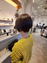 トイズファクトリー(Toys Factory) 前下りショート×オリーブブラウン美髪