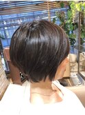 大人女性のためのショートスタイル