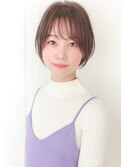 30代・40代大人可愛い小顔ワンサイドショートボブ丸み前下がり